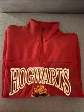 Wizarding World Hogwarts Pullover